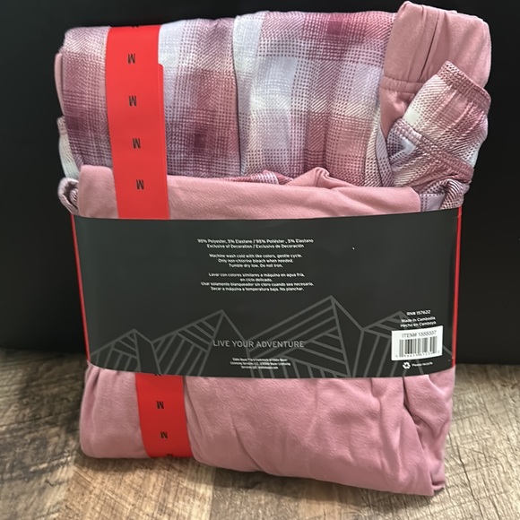 Pajama Set - Picture 2 of 7